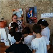 Graduada en Historia para dar clases de historia, historia del arte y relacionados